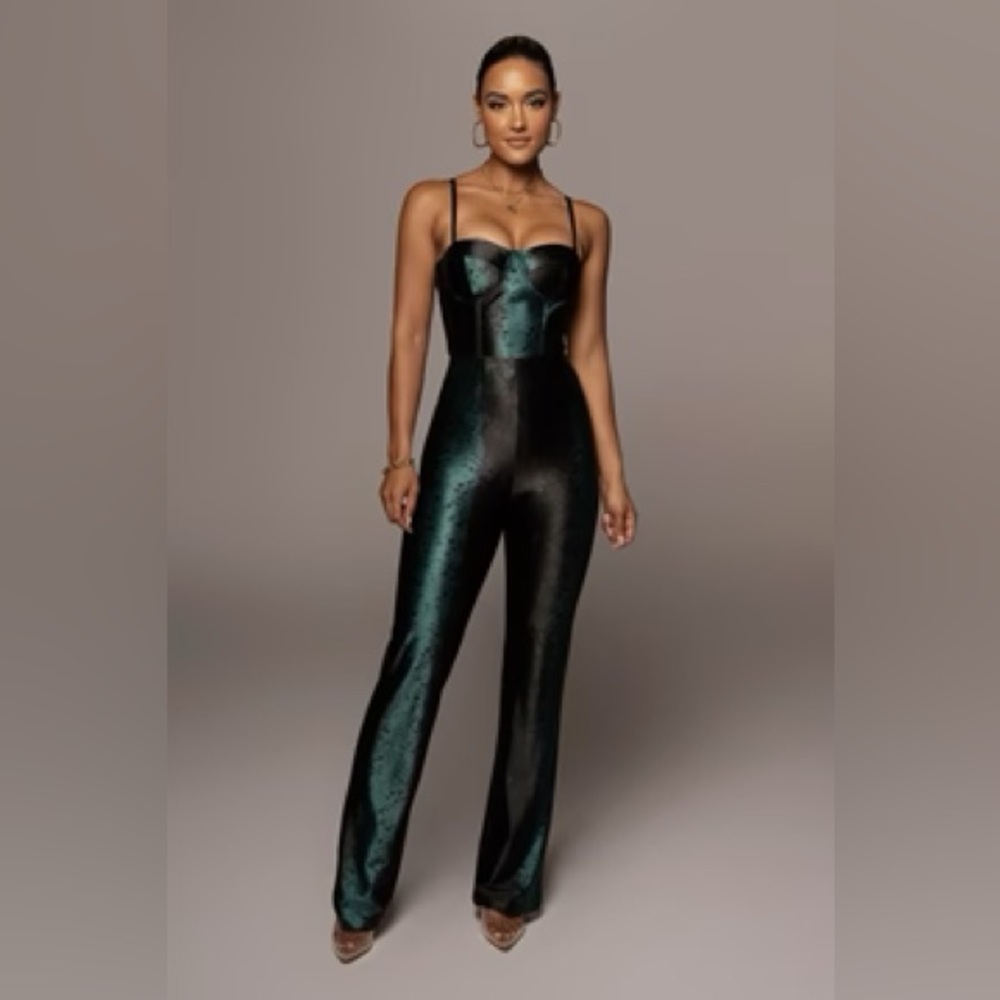 JLUX label GREEN VONA SNAKEPRINT pants and ruthless snake print top set